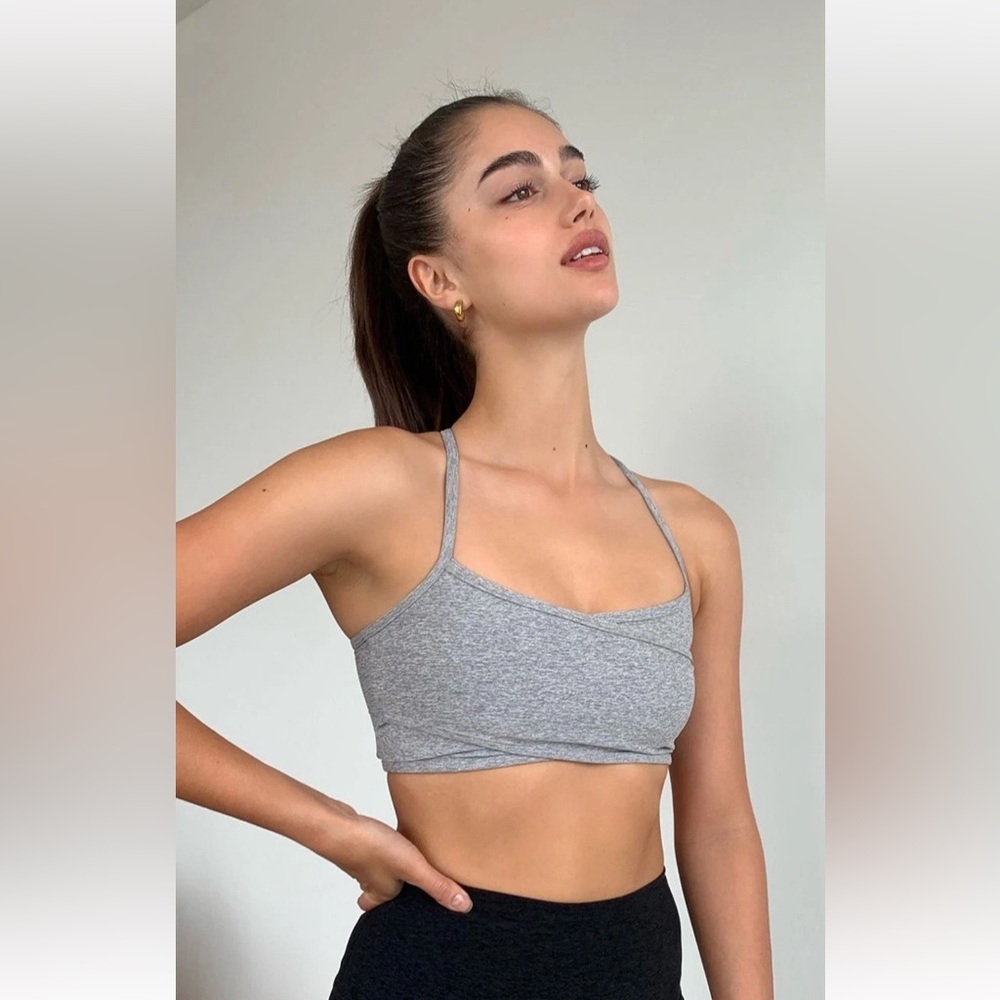 Beyond Yoga At Your Leisure Twist-front Bra NWT Small Black